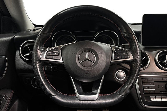 Mercedes-Benz CLA200 16 of 27
