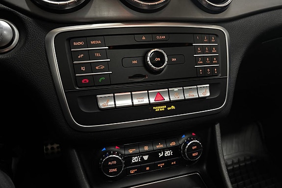 Mercedes-Benz CLA200 24 of 27