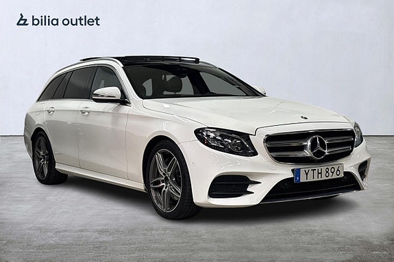 Mercedes-Benz E220 4 of 5