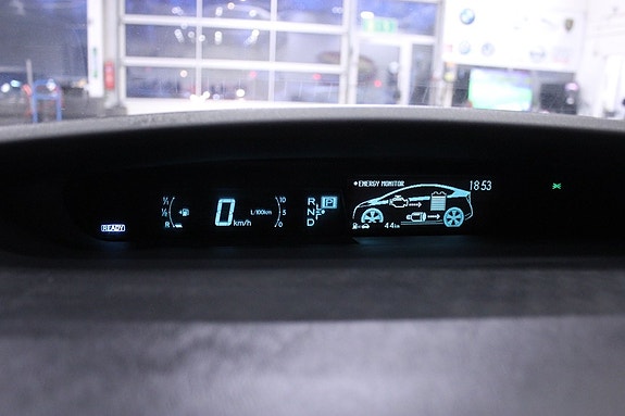 Toyota Prius 19 of 24