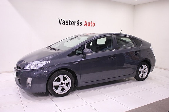 Toyota Prius 5 of 5