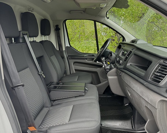 Ford Transit Custom 11 of 17