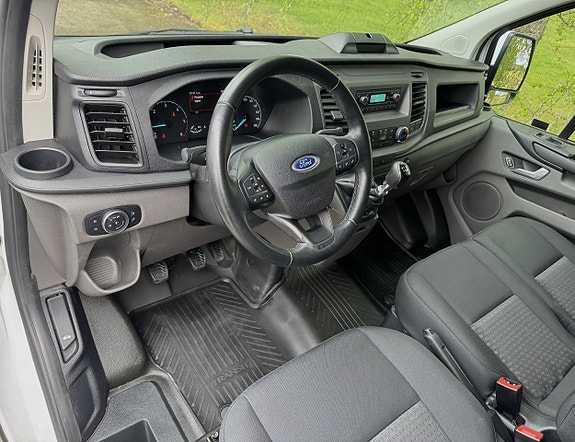 Ford Transit Custom 12 of 17