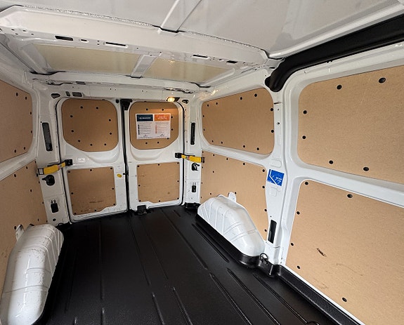 Ford Transit Custom 7 of 17