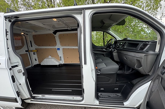 Ford Transit Custom 6 of 17