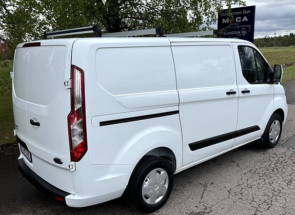 Ford Transit Custom 3 of 5