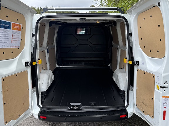 Ford Transit Custom 8 of 17