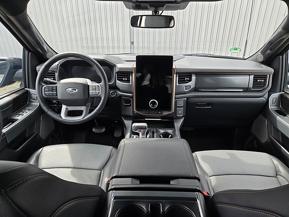 Ford F-150 7 of 12