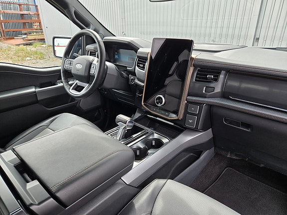 Ford F-150 9 of 12