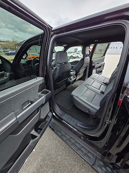 Ford F-150 12 of 12