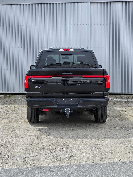 Ford F-150 3 of 5