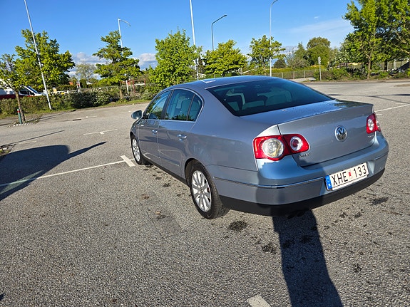 Volkswagen Passat 3 of 5