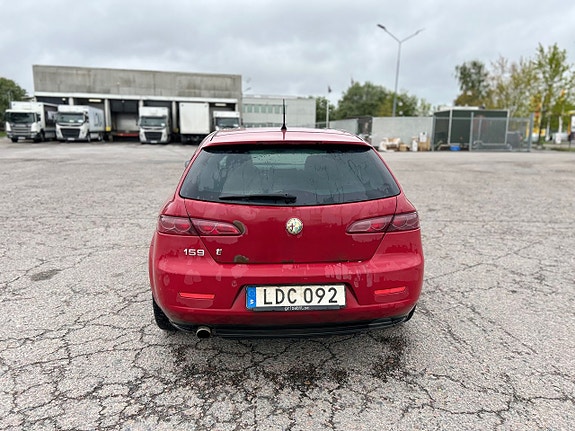 Alfa Romeo 159 7 of 13