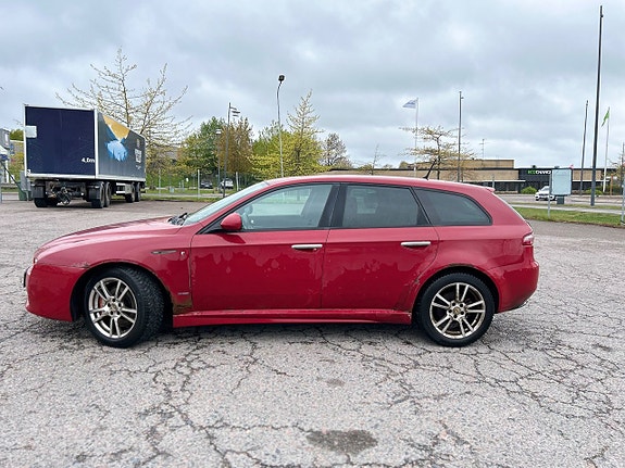 Alfa Romeo 159 5 of 13