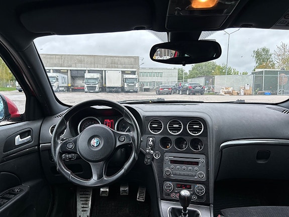 Alfa Romeo 159 9 of 13