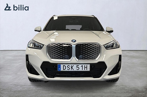 BMW iX1 5 of 5