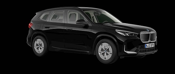 BMW iX1 2 of 4