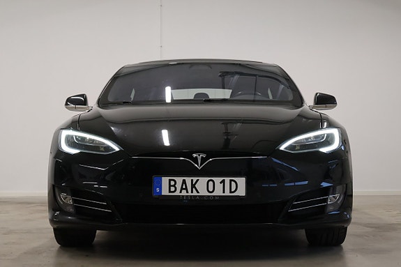 Tesla Model S 2 of 5