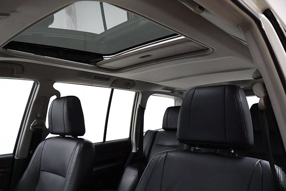 Mitsubishi Pajero 12 of 21