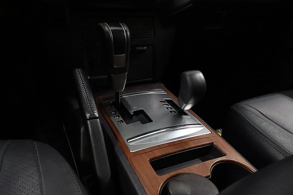 Mitsubishi Pajero 16 of 21