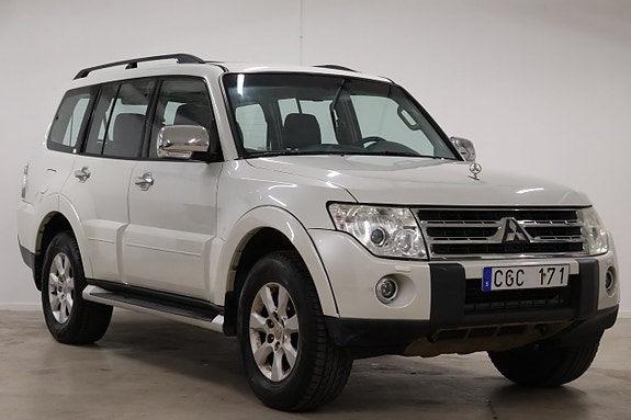 Mitsubishi Pajero 3 of 21