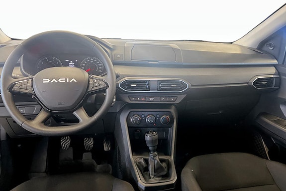 Dacia Sandero 7 of 17