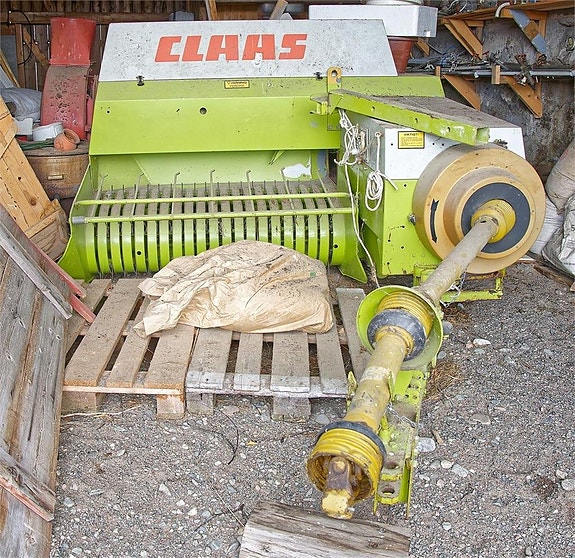 CLAAS MArkant 41 med balbana