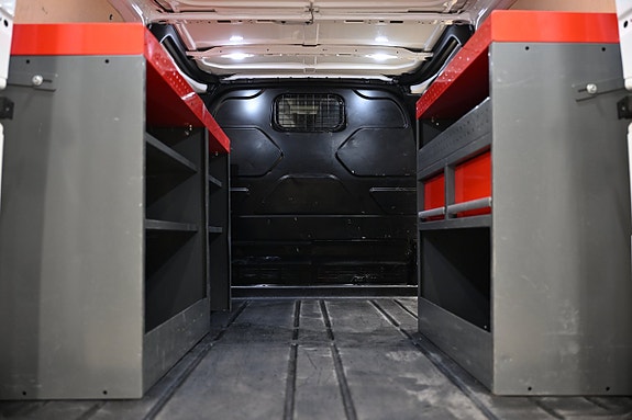 Ford Transit Custom 9 of 28