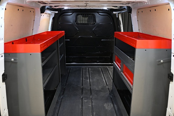 Ford Transit Custom 8 of 28