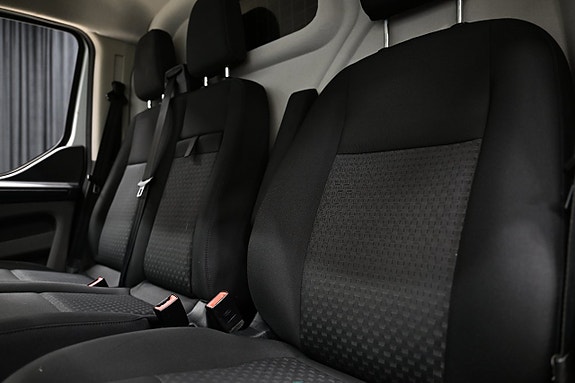 Ford Transit Custom 23 of 28