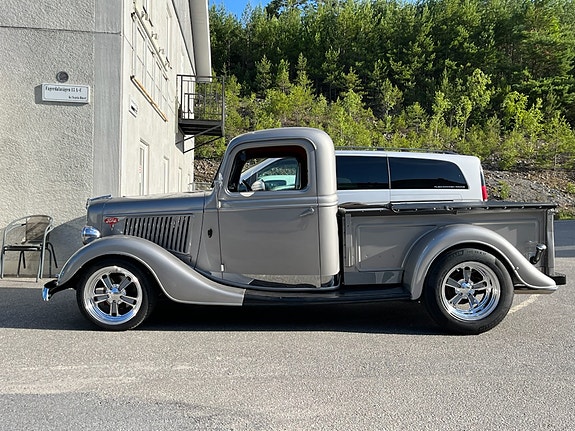 Ford 3-Window 4 of 5