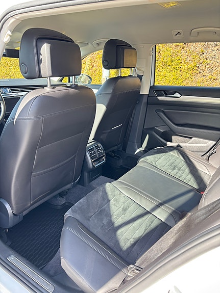 Volkswagen Passat 7 of 10