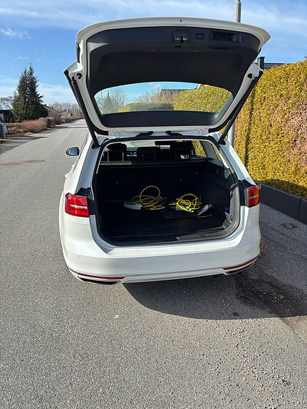 Volkswagen Passat 4 of 10