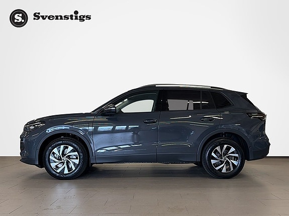 Volkswagen Tiguan 2 of 5