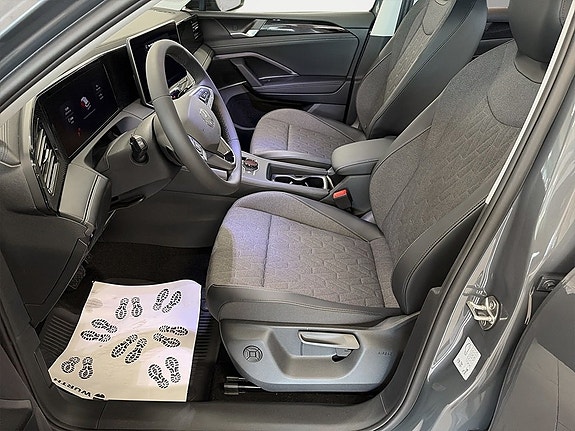 Volkswagen Tiguan 7 of 12