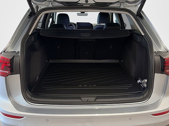 Volkswagen Golf I 9 of 12