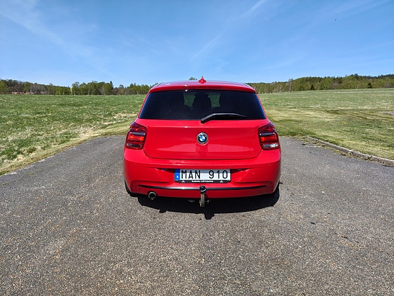 BMW 120d 4 of 5