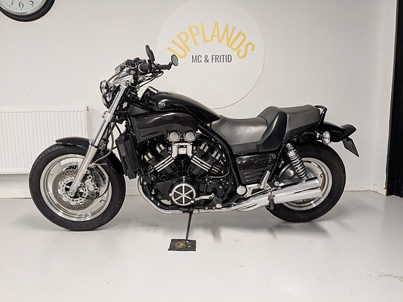 Yamaha Vmax 1200 4 of 6
