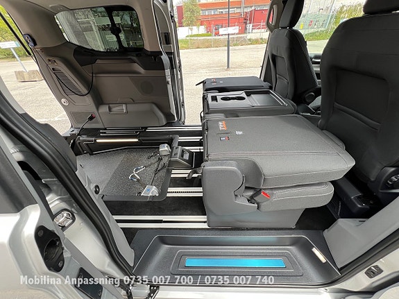 Ford Custom Tourneo 28 of 30