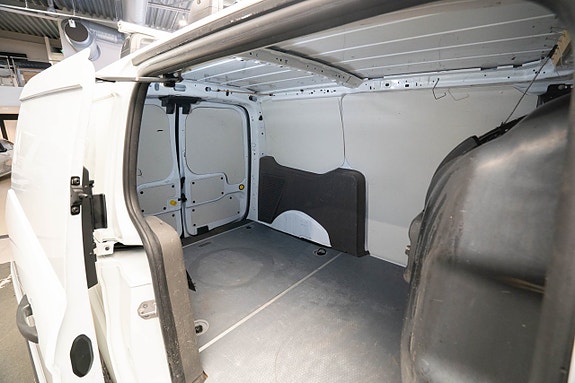 Ford Transit 10 of 17