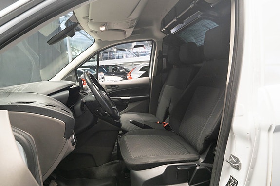 Ford Transit 15 of 17