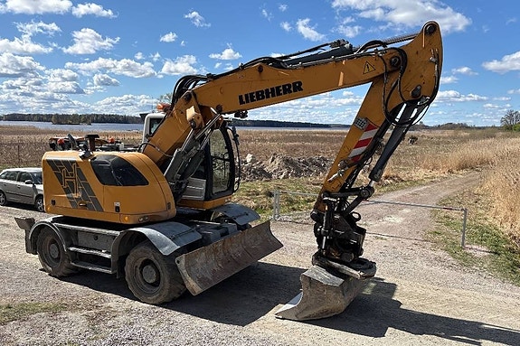 Liebherr 918 compact 6 of 24