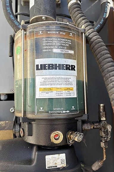 Liebherr 918 compact 24 of 24