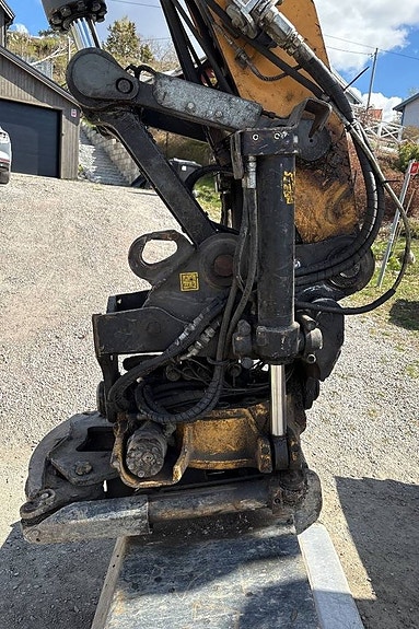 Liebherr 918 compact 11 of 24