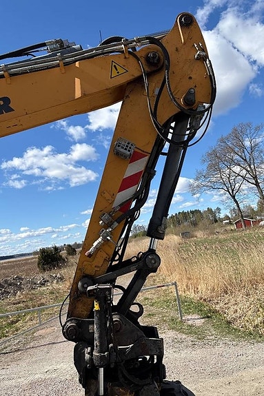 Liebherr 918 compact 7 of 24