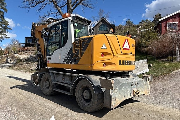 Liebherr 918 compact 2 of 24