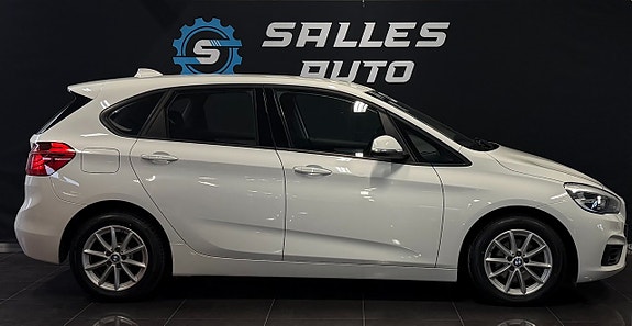 BMW 216d 6 of 30