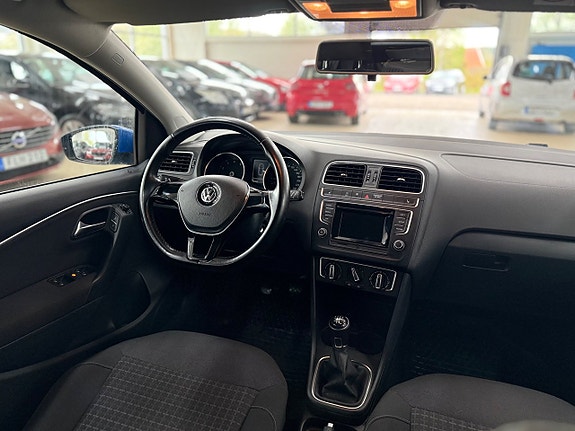 Volkswagen Polo 10 of 18