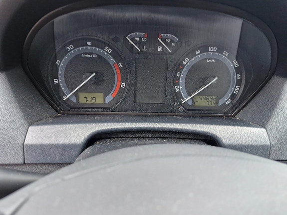 Skoda Fabia 6 of 17