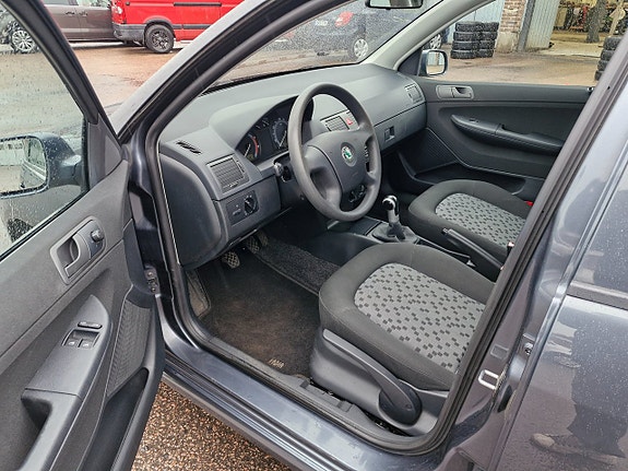 Skoda Fabia 8 of 17